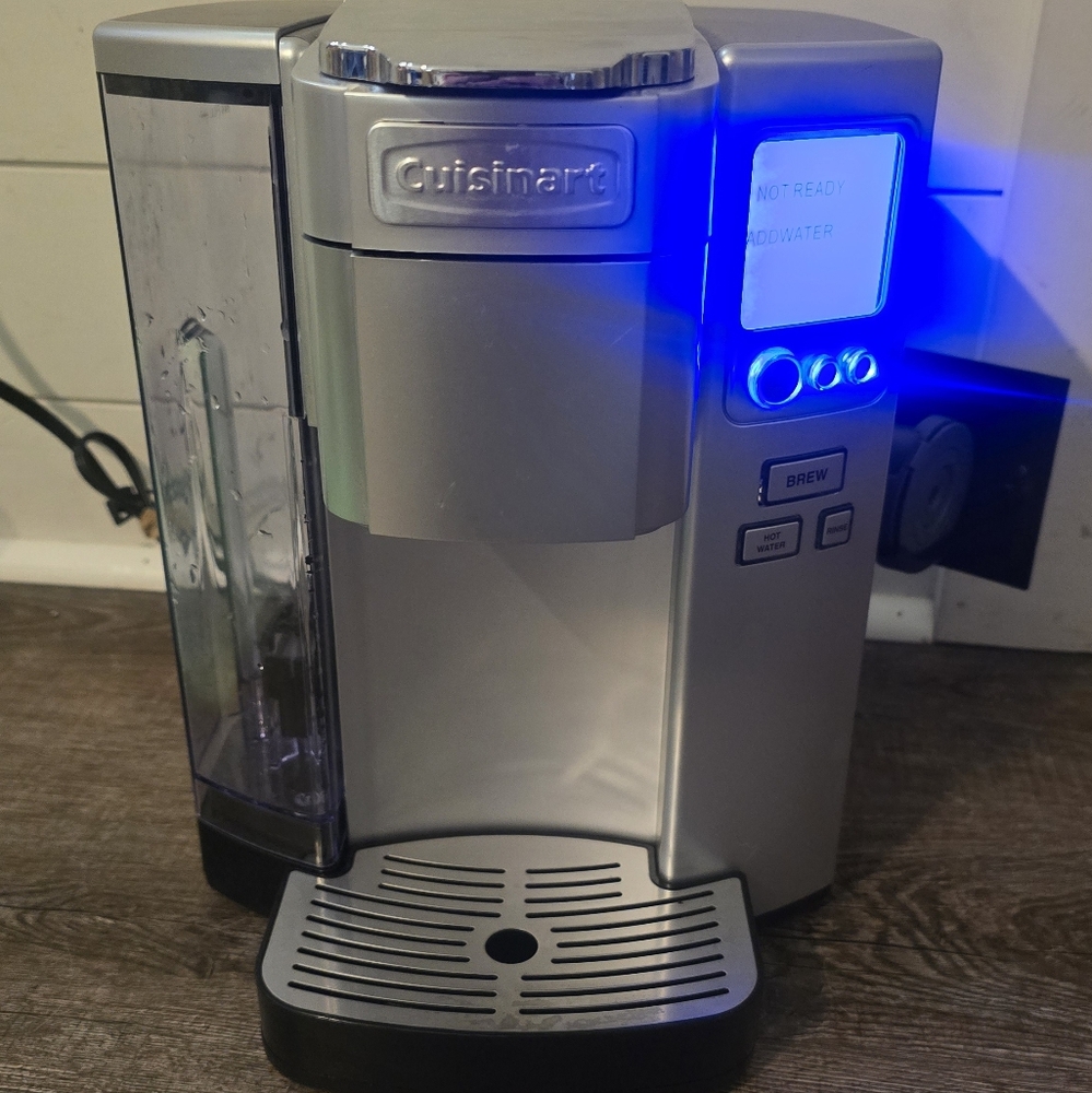 CUISINART PREMIUM SINGLE-SERVE  COFFEE MAKER WITH RESERVOIR